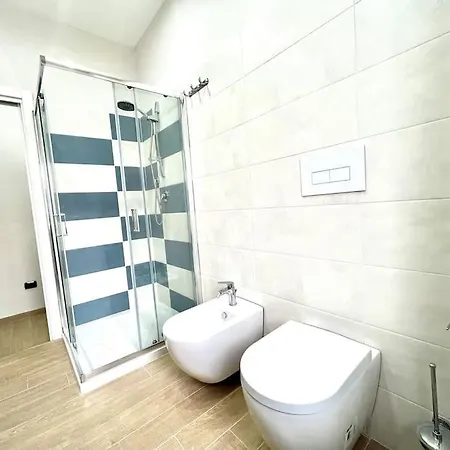 Smeraldo House A Few Steps From The Sea Appartamento *