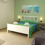 Apartment Smeraldo House A Few Steps From The Sea *