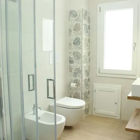 Smeraldo House A Few Steps From The Sea Apartment