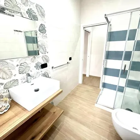 Apartment Smeraldo House A Few Steps From The Sea Vibo Valentia Marina