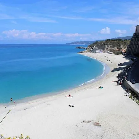 Apartment Smeraldo House A Few Steps From The Sea