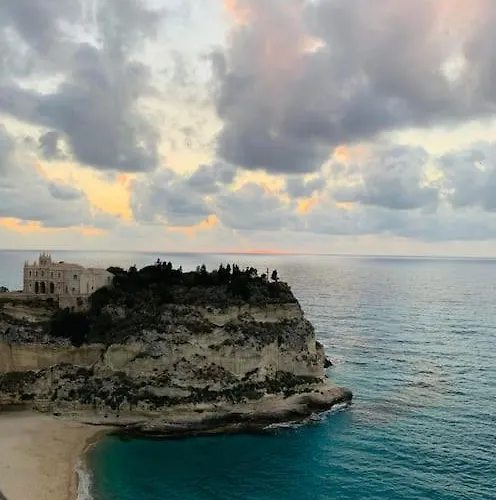 Smeraldo House A Few Steps From The Sea